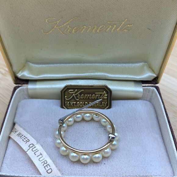 Antique Krementz 14K gold overlay 16 freshwater pearl brooch with original box - Picture 4 of 7